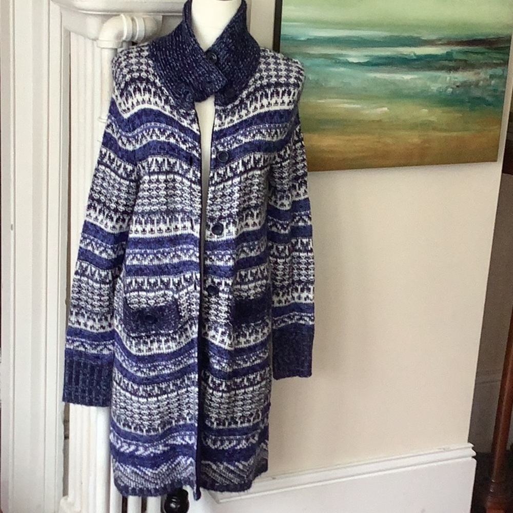 Joseph A Blue and White Geometric Cardigan Sweater